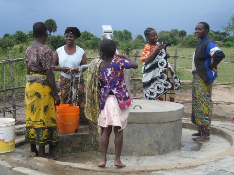 People at a water point in Mwanza, Tanzania