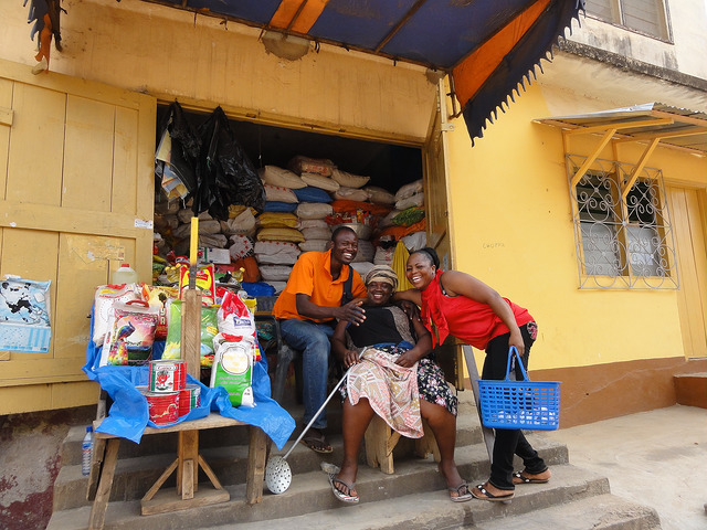 Market stall in Burkina Faso. Photo: Caridad Machin Camacho/IRC