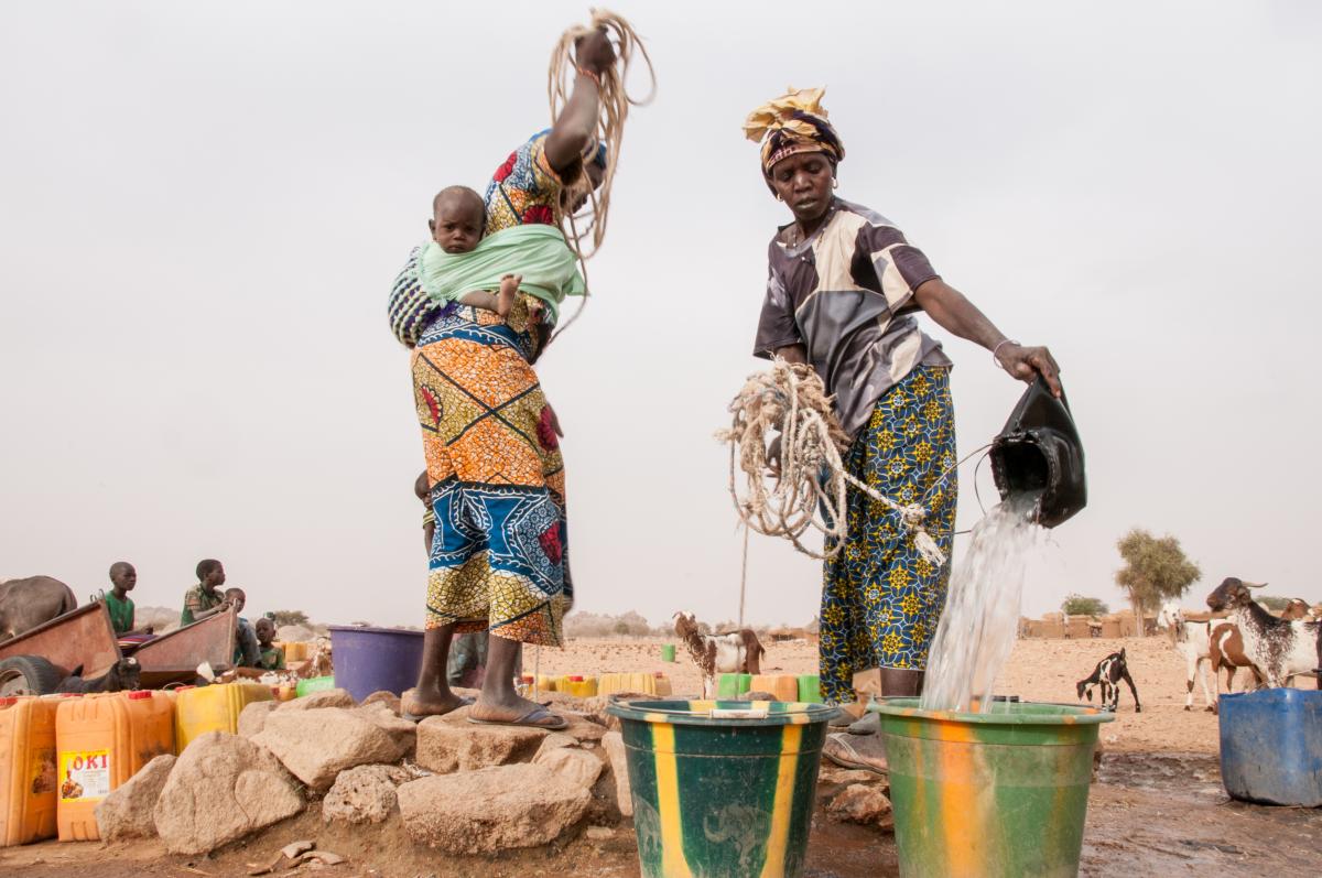 Fetching water in the Sahel